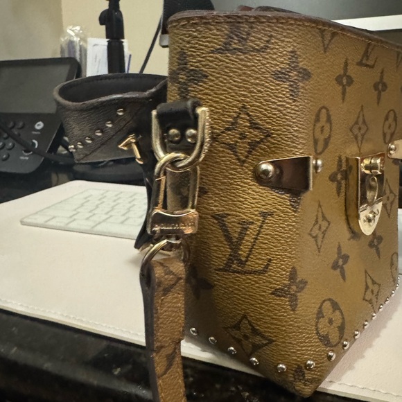 Louis Vuitton Handbags - Louis Vuitton Monogram Box Bag in Brown with Gold Hardware